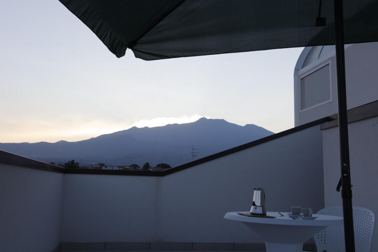 Path House - Etna & Sea View Aparthotel Riposto Exterior photo