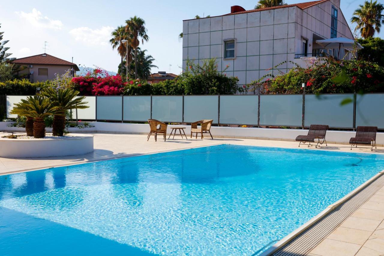 Path House - Etna & Sea View Aparthotel Riposto Exterior photo